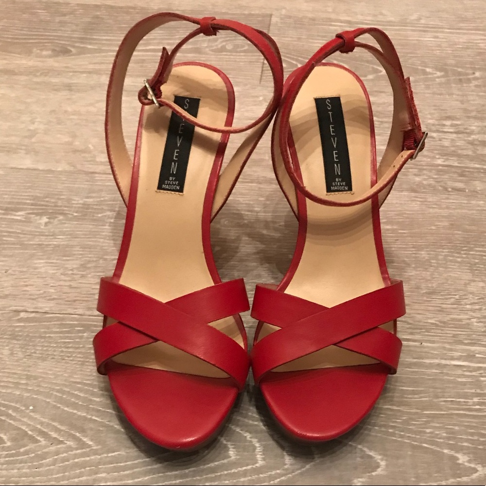 Steven by Steve Madden Red chunky heels